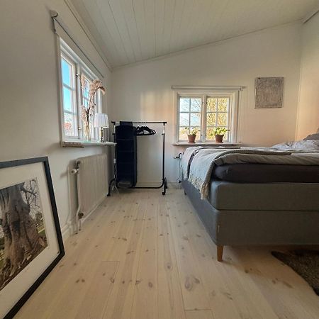 Charmigt Boende Med Perfekt Laege I Gamla Stan Falkenbergs Eksteriør billede
